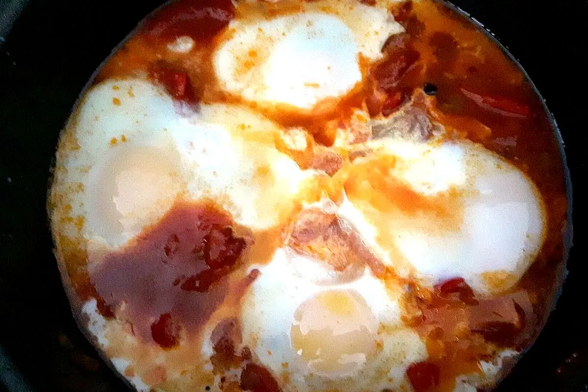 Soğanlı Menemen tarifi