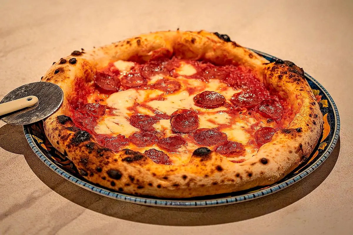 Pratik Napoliten Pizza tarifi