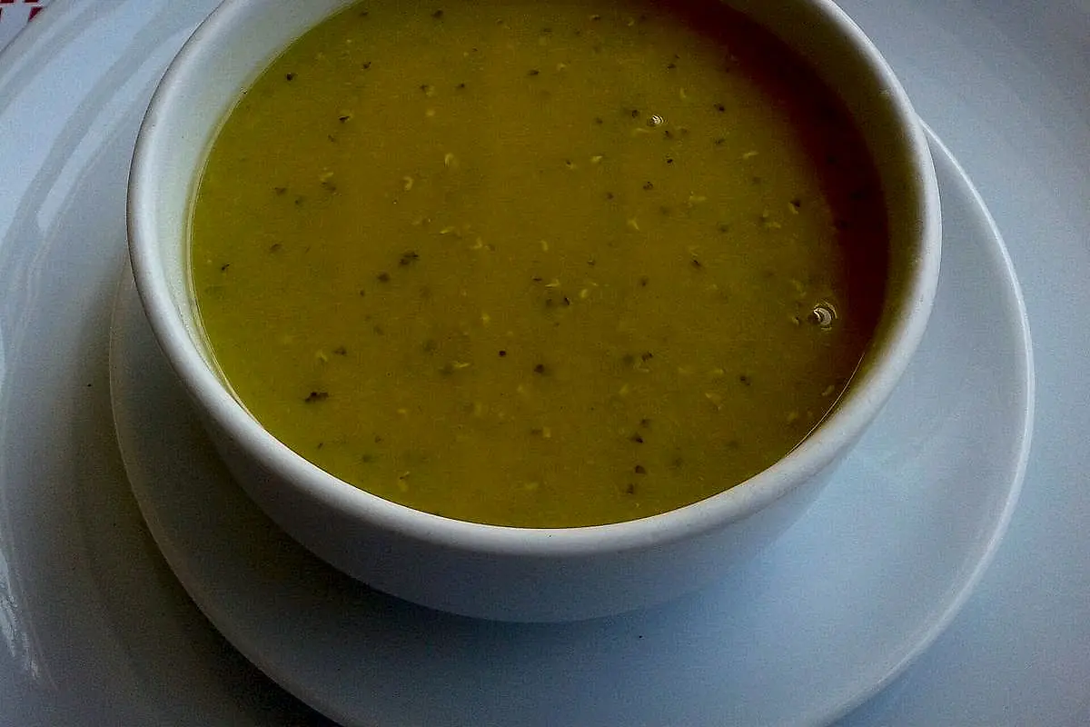 Süzme Mercimek Çorbası tarifi